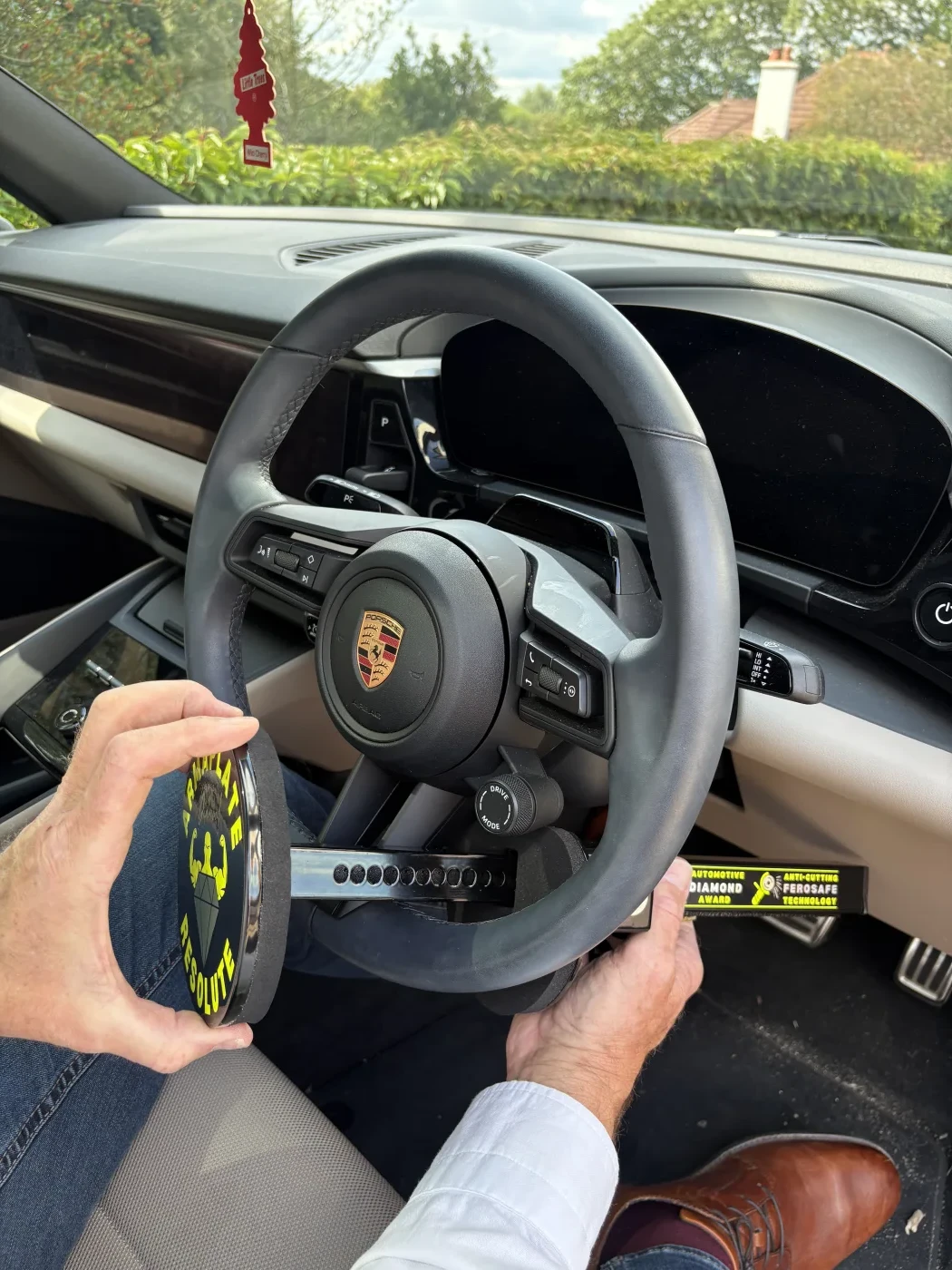 Resolute Diamond fitted in a Porsche